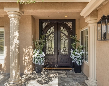 20871 Betron Street - Photo Thumbnail 4