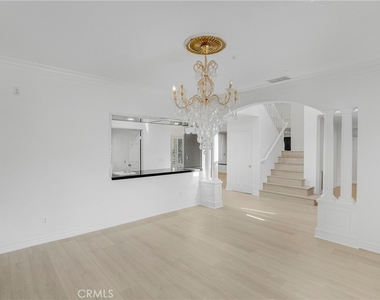 20871 Betron Street - Photo Thumbnail 7
