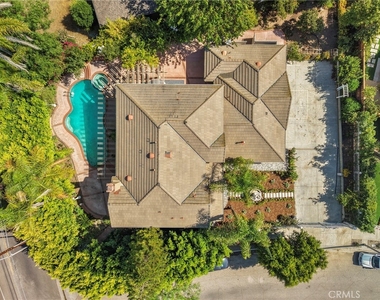 20871 Betron Street - Photo Thumbnail 40
