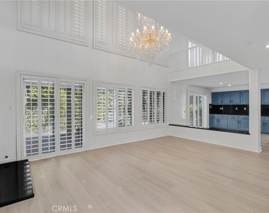 20871 Betron Street - Photo Thumbnail 8