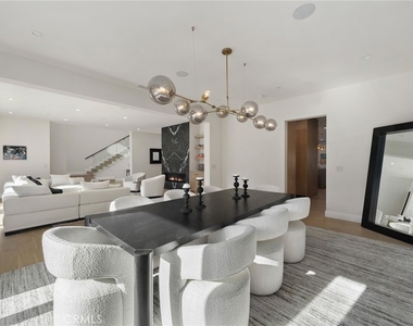 15547 Valley Vista Boulevard - Photo Thumbnail 22