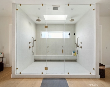 15547 Valley Vista Boulevard - Photo Thumbnail 37