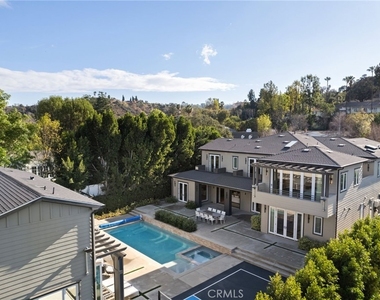 15547 Valley Vista Boulevard - Photo Thumbnail 16