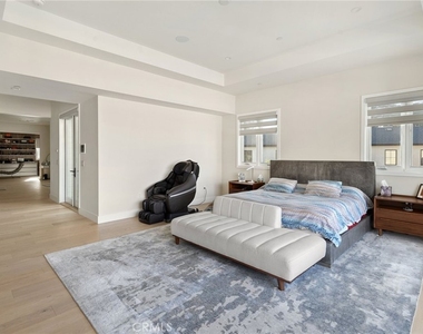 15547 Valley Vista Boulevard - Photo Thumbnail 35