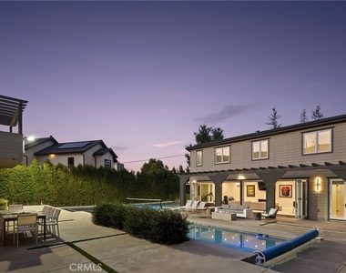 15547 Valley Vista Boulevard - Photo Thumbnail 45