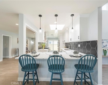 5130 Carmelynn Street - Photo Thumbnail 7