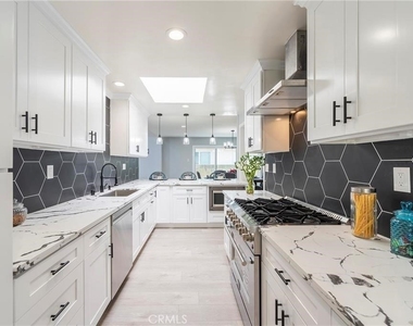 5130 Carmelynn Street - Photo Thumbnail 12