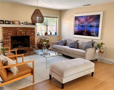 2219 Gates - Photo Thumbnail 8