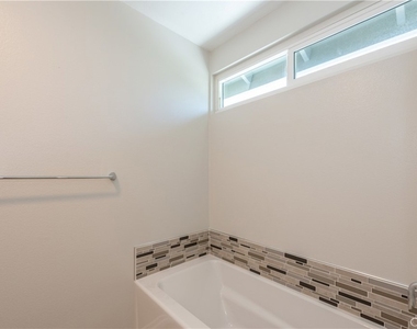 11 Bragg - Photo Thumbnail 21