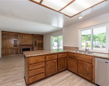 11 Bragg - Photo Thumbnail 17