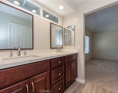 11 Bragg - Photo Thumbnail 23