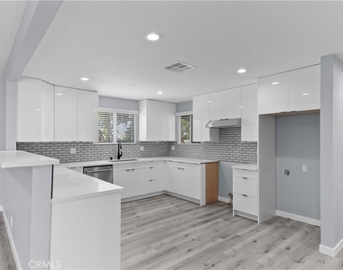 14215 Ragus Street - Photo Thumbnail 6