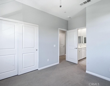35 Lomada - Photo Thumbnail 24