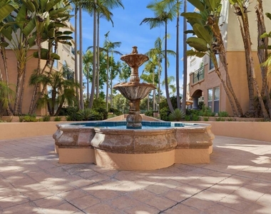 680 Camino De La Reina - Photo Thumbnail 25