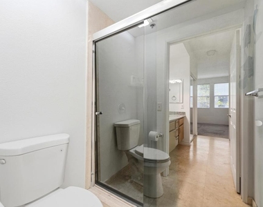 680 Camino De La Reina - Photo Thumbnail 14