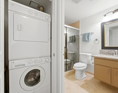 680 Camino De La Reina - Photo Thumbnail 15