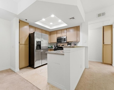 680 Camino De La Reina - Photo Thumbnail 3