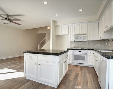 7124 Farralone Avenue - Photo Thumbnail 3