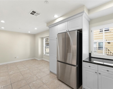 56 Modesto - Photo Thumbnail 8