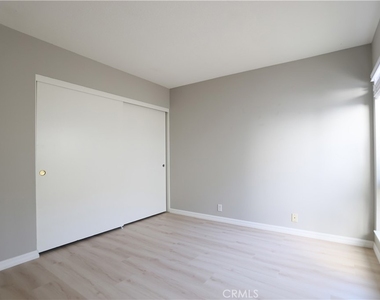 25071 W Sunset Place - Photo Thumbnail 9