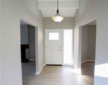 25071 W Sunset Place - Photo Thumbnail 3