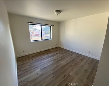 19742 Oak Flat Road - Photo Thumbnail 10