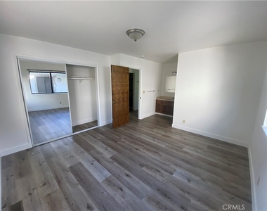 19742 Oak Flat Road - Photo Thumbnail 5