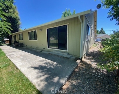 19742 Oak Flat Road - Photo Thumbnail 13