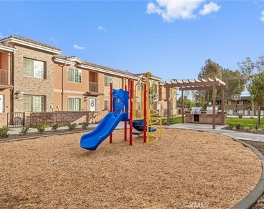 16408 Valencia Avenue - Photo Thumbnail 11