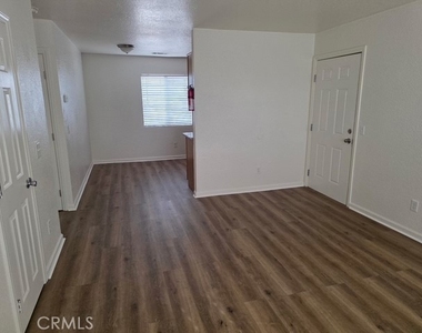 16784 Sultana Street - Photo Thumbnail 3