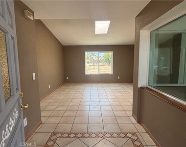 17669 Main Street - Photo Thumbnail 4