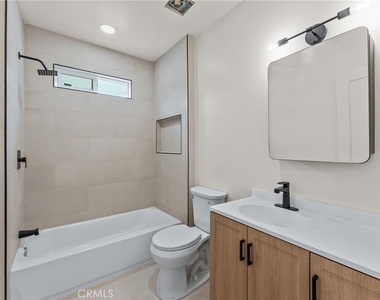 6222 Magnolia Avenue - Photo Thumbnail 4