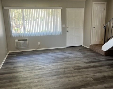 1060 E Foothill Boulevard - Photo Thumbnail 6