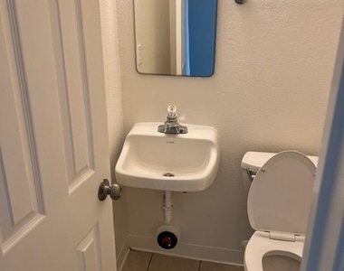1060 E Foothill Boulevard - Photo Thumbnail 4