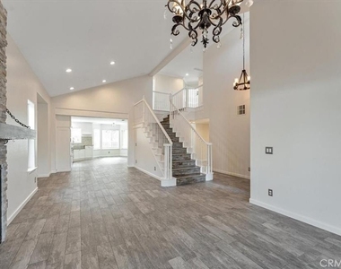 23889 Cruise Circle Drive - Photo Thumbnail 9