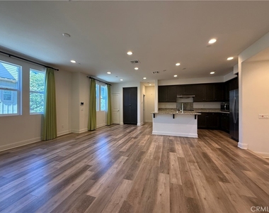 7362 Luminaire Place - Photo Thumbnail 9