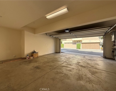 7362 Luminaire Place - Photo Thumbnail 3