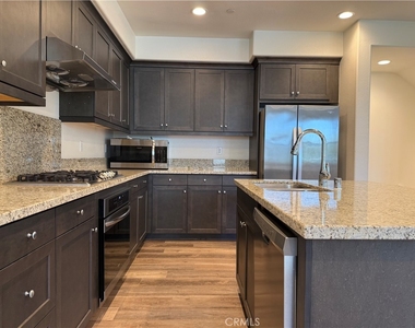7362 Luminaire Place - Photo Thumbnail 12