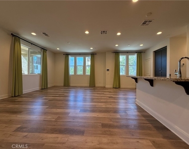 7362 Luminaire Place - Photo Thumbnail 7