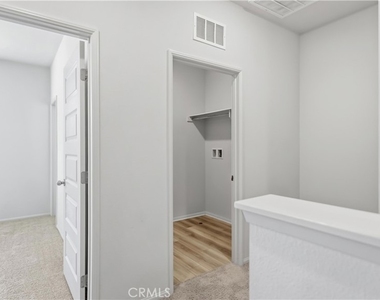 205 N Vincent - Photo Thumbnail 12