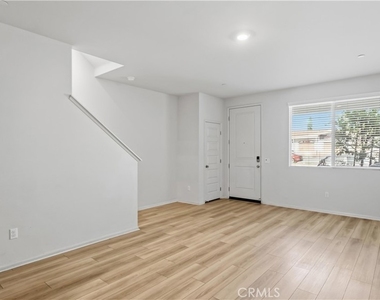 205 N Vincent - Photo Thumbnail 1