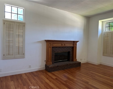 146 Luben - Photo Thumbnail 1
