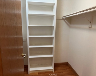 146 Luben - Photo Thumbnail 18