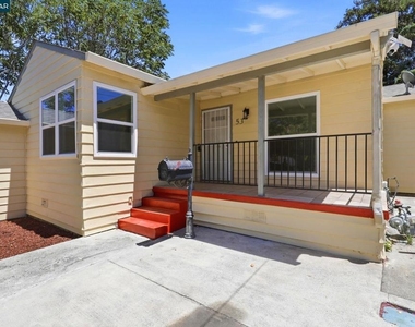 53 Ramona St - Photo Thumbnail 15