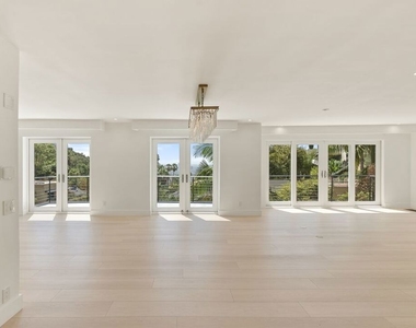 1404 Devlin Dr - Photo Thumbnail 7