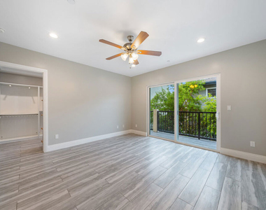 1357 Seward Street - Photo Thumbnail 18