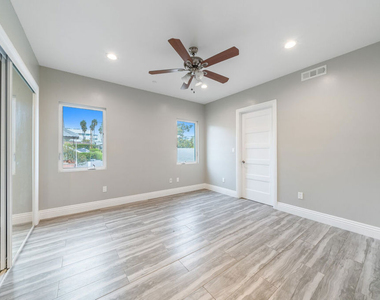 1357 Seward Street - Photo Thumbnail 26
