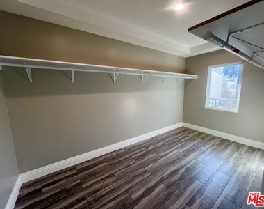 1357 Seward Street - Photo Thumbnail 20