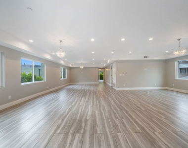 1357 Seward Street - Photo Thumbnail 2