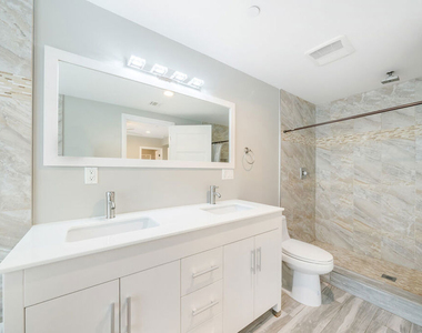 1357 Seward Street - Photo Thumbnail 23